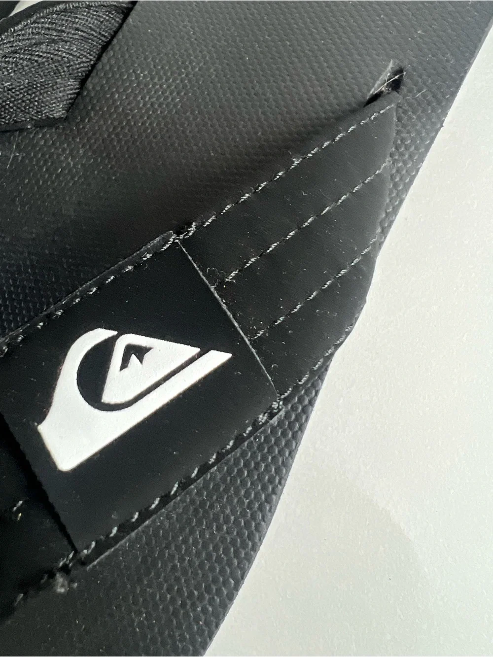 Quiksilver Men's Black Thong Sandals US 13 EU 46 Slip-On Logo Rubber Sole
